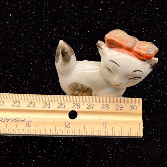 Vintage Ceramic Minis Kitschy Critter Kitty Cat Figurine Attitude W Red Bow 2”T - Picture 8 of 9